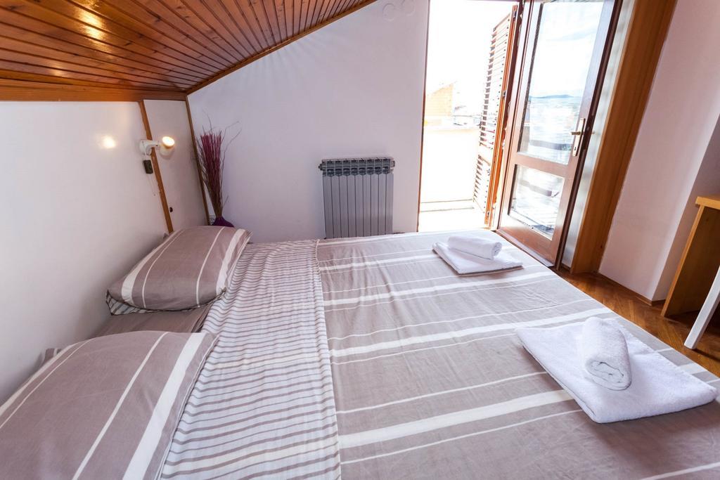Apartments & Room Diana Pakoštane Pokoj fotografie